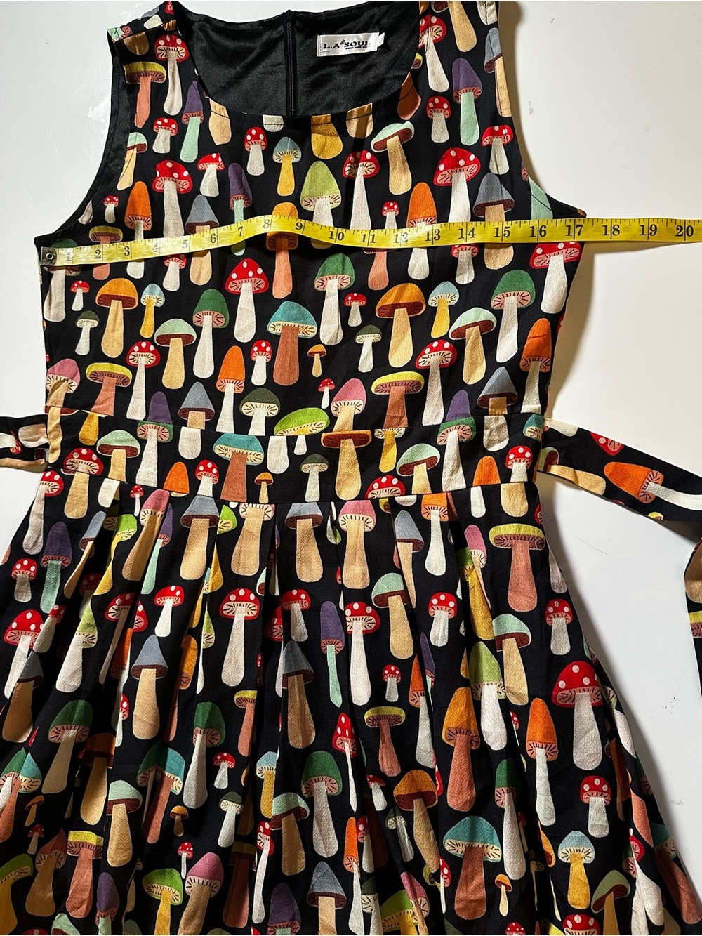 L.A. Soul Dress Womens Sm Black Colorful Mushroom Print Sleeveless Knee Length - Picture 5 of 7